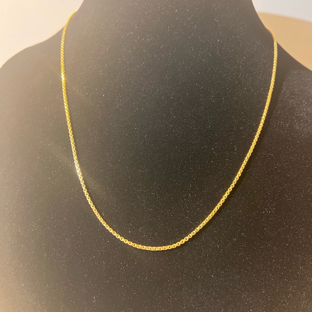 Real 18 K Japan Gold Yellow chain 20 inches